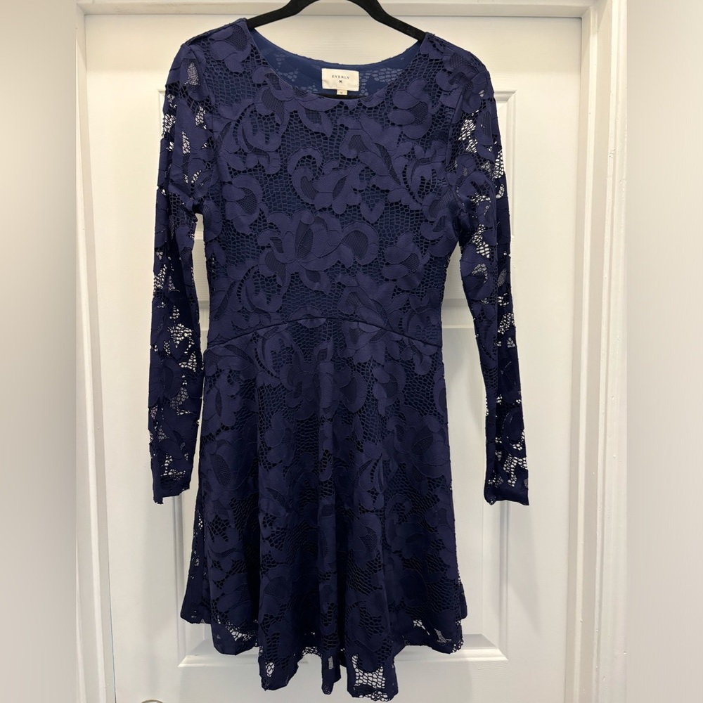 EVERLY | Navy Blue Dress Size Medium